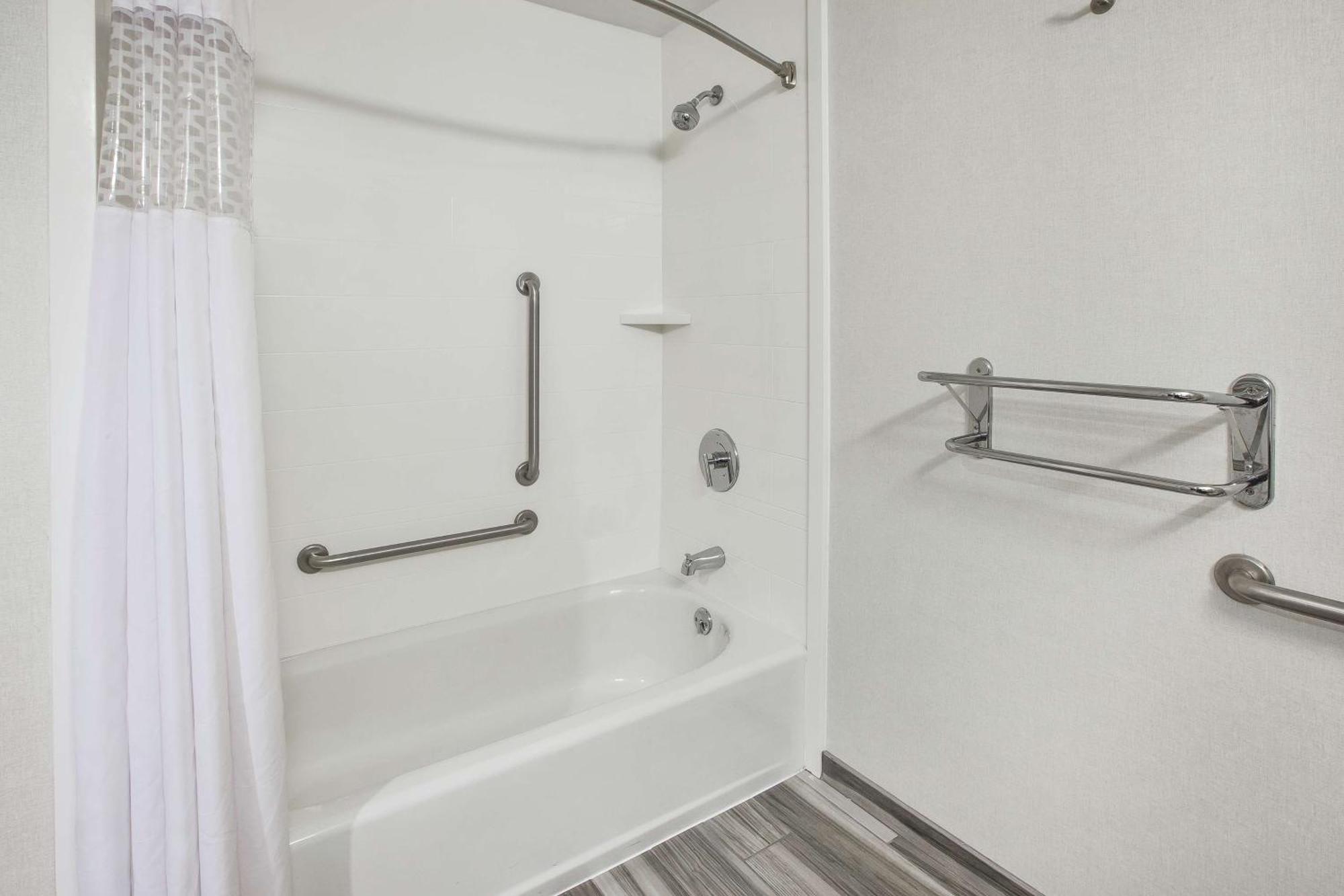Hampton Inn Pittsburgh University Medical Center מראה חיצוני תמונה